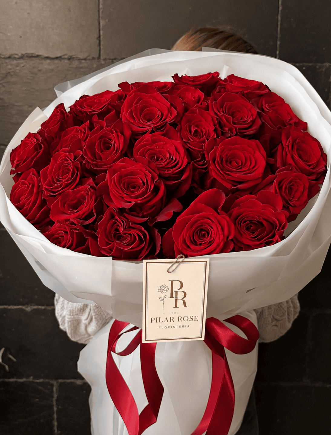 premium red roses, luxury red rose bouquet, red roses without greenery, romantic rose bouquet, anniversary flowers, luxury roses.